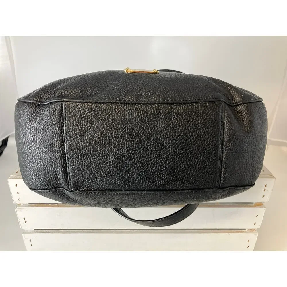 MICHAEL KORS, LARGE BLACK PEBBLED LEATHER HANDBAG